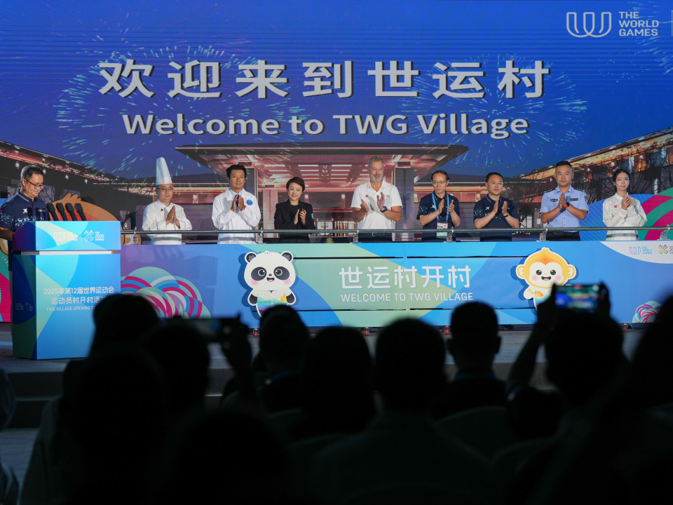 新华社记者, aGWDZ, https 新华社记者, aGWDZ, https